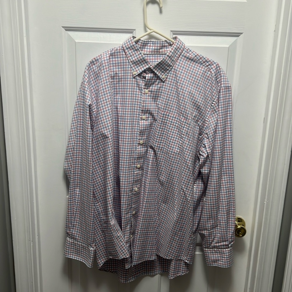 Men’s Peter Millar button-down long-sleeve shirt in pink and blue